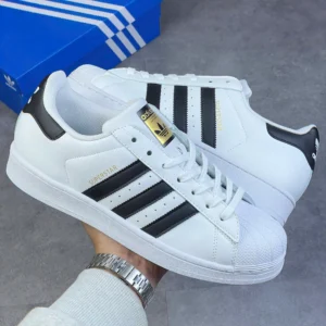 Giay-adidas-superstar-so-tem-vang-6.webp