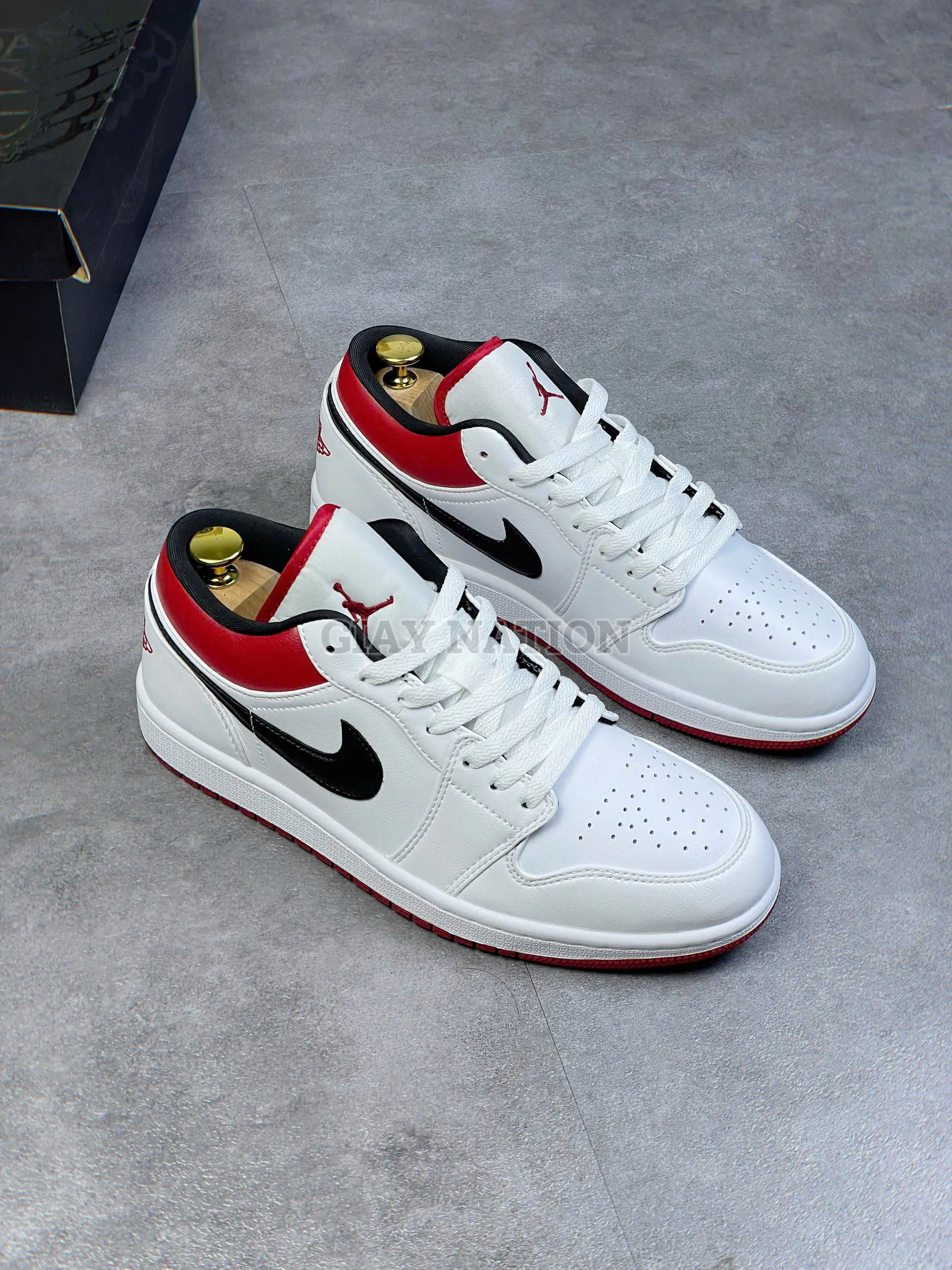 Giay-jordan-low-white-gym-red-1.webp Giay-jordan-low-white-gym-red-1.webp
