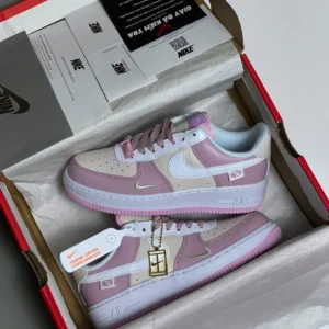 Giày-af1-kem-hồng-6.webp