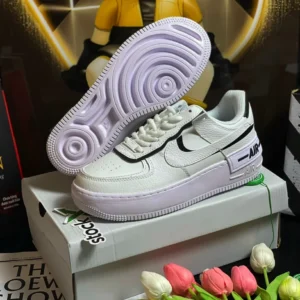 Giày-af1-shadow-trắng-den-4.webp