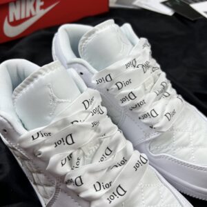 Giày-jordan-low-quilted-white-x-dior-thấp-3.jpeg