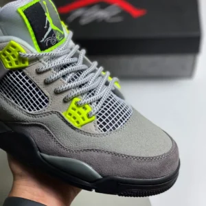 Giày-jordan-4-grey-green-7.webp