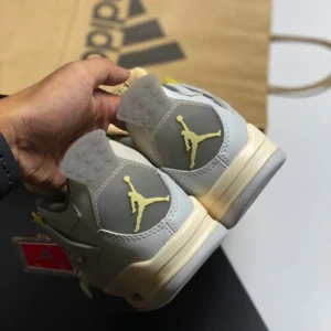 Giày-jordan-4-retro-phonton-dust-5.webp