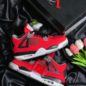 Giày-jordan-4-retro-red-toro-bravo-8.jpeg