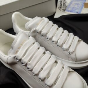 Giày-mcqueen-trắng-full-3.jpeg