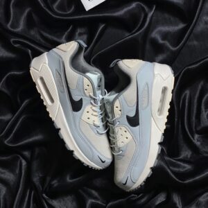 Giày-nike-air-max-90-lace-toggle-9.jpeg