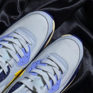 Giày-nike-air-max-90-royal-tint-5.jpeg