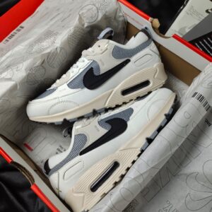 Giày-nike-air-max-90-wolf-grey-1.jpeg