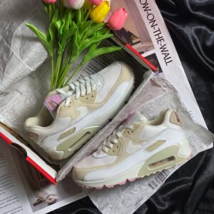 Giày-nike-air-max-90-women-2.jpeg