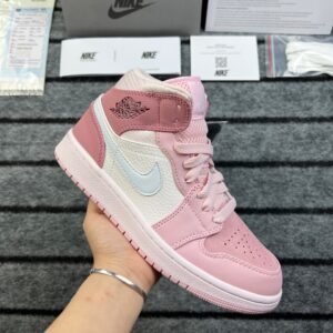 Giày-nike-jordan-mid-hồng.jpg