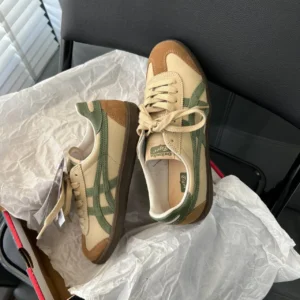 Giày-onitsuka-tiger-beige-green-siêu-cấp-1.webp