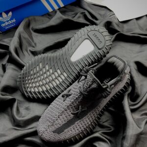 Giày-yeezy-350-black-stt-6.jpeg