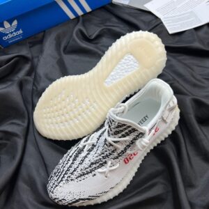 Giày-yeezy-350-v2-zebra-3.jpeg