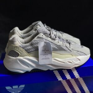 Giày-yeezy-700-static-lót-3-màu-03.jpeg