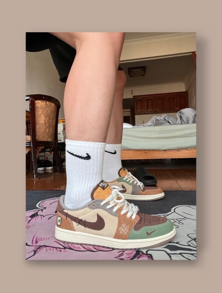 Jordan-1-low-og-voodoo-.jpeg Jordan-1-low-og-voodoo-.jpeg