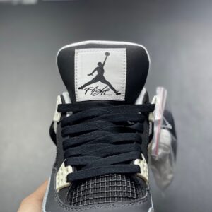 Mũi-giày-jordan-4-den-fear-black.jpg