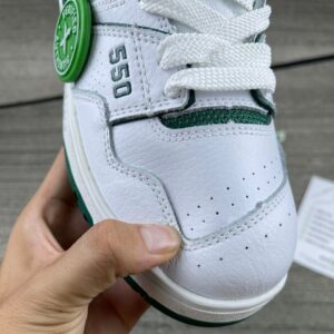 Mũi-giày-new-balance-550-xanh-lá.jpg