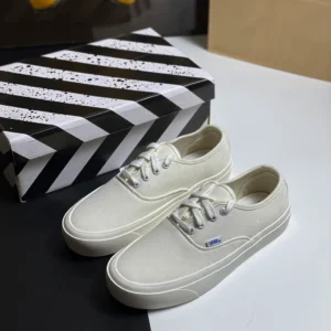 Vans-classic-trắng-siêu-cấp-2.webp